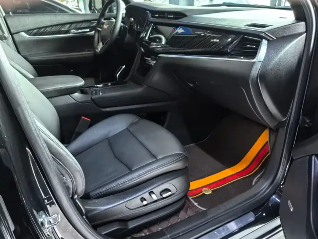 Cadillac XT6 — Фото автомобиля 9