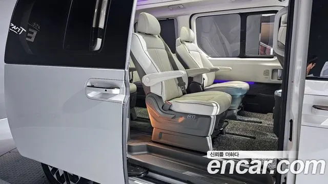 Hyundai Staria Staria 4WD Lounge 9 мест — Фото автомобиля 12