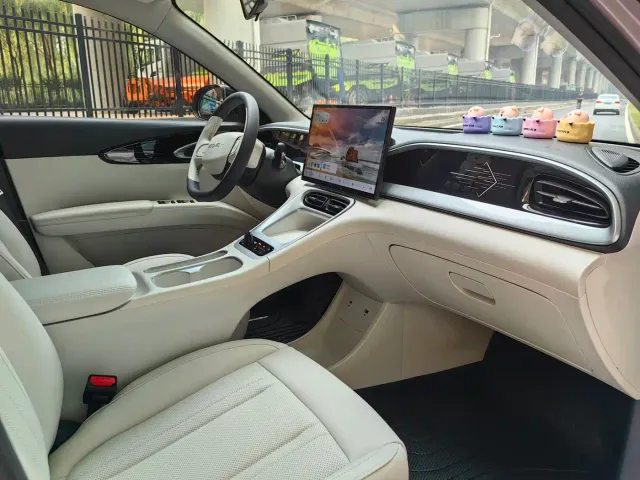 Geely Starry Wish — Фото автомобиля 6
