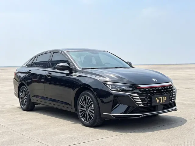Dongfeng Yixuan MAX — Фото автомобиля 3