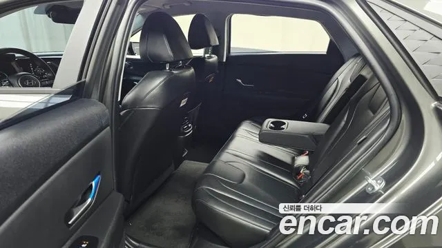 Hyundai Avante CN7 — Фото автомобиля 18