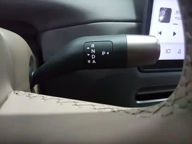 Li Auto i6 — Фото автомобиля 13