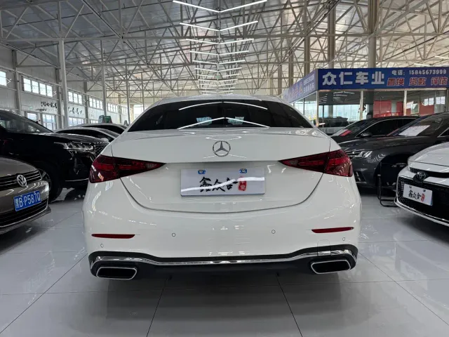 Mercedes-Benz C-Class — Фото автомобиля 4