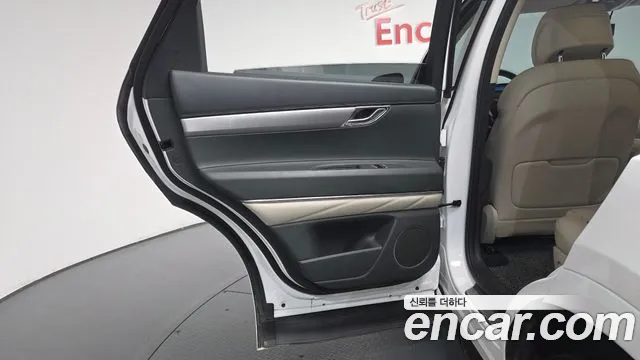 Genesis GV80 — Фото автомобиля 24