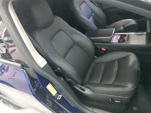 Tesla Model Y — Фото автомобиля 24