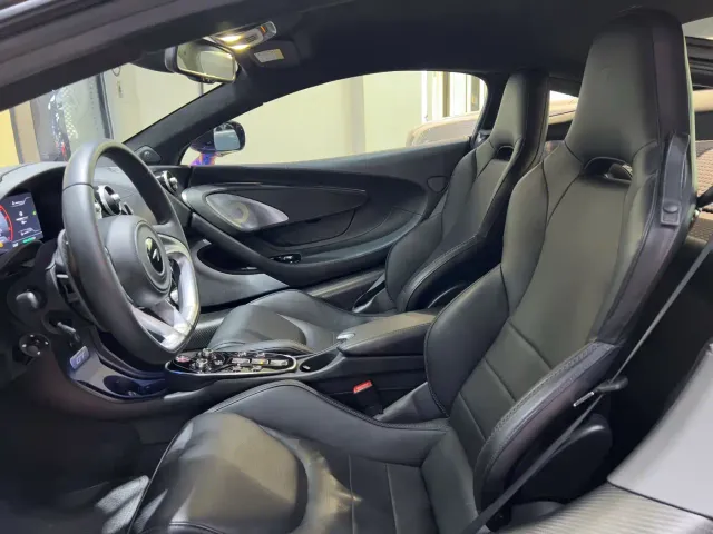 McLaren GT — Фото автомобиля 17