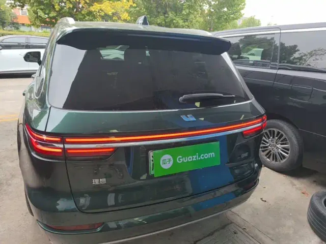 Li Auto ONE — Фото автомобиля 5