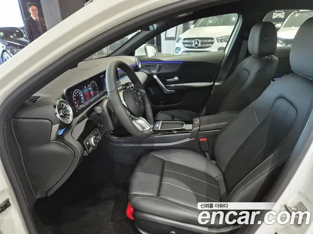 Mercedes-Benz A-Class — Фото автомобиля 10