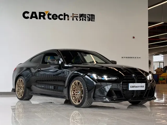 BMW M4 — Фото автомобиля 3