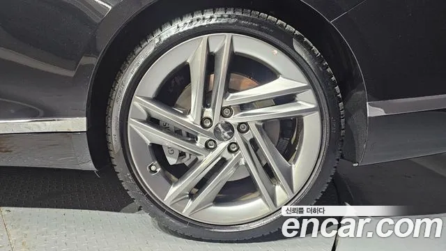 Genesis G80 RG3 — Фото автомобиля 6