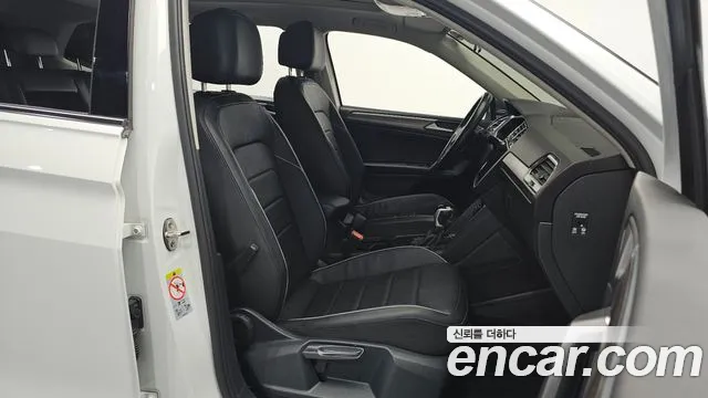 Volkswagen Tiguan — Фото автомобиля 15