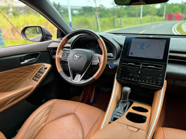 Toyota Avalon — Фото автомобиля 7