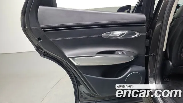 Genesis GV70 — Фото автомобиля 14