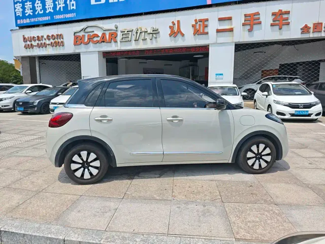 Wuling Bingo — Фото автомобиля 3