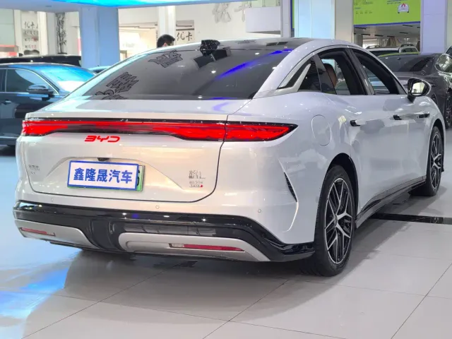 BYD Han L — Фото автомобиля 11