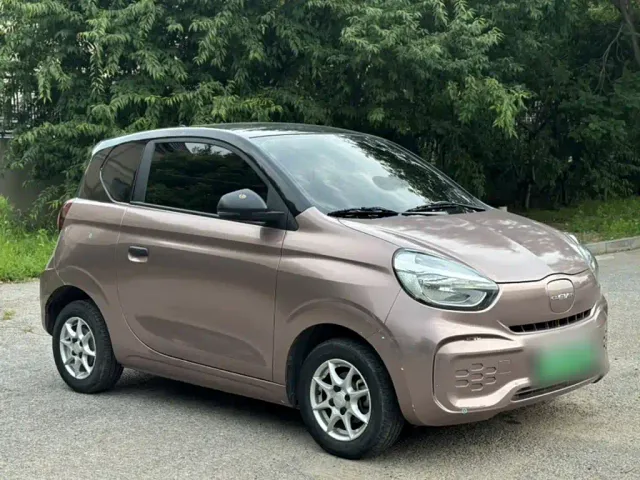 Roewe Clever — Фото автомобиля 4
