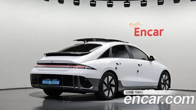 Hyundai Ioniq 6 — Фото автомобиля 2