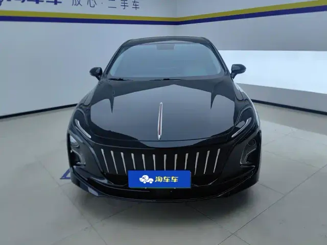 Hongqi E-QM5 — Фото автомобиля 2