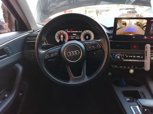 Audi A4L — Фото автомобиля 10
