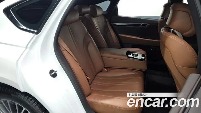 Genesis G80 Бензин 2.5 турбо AWD — Фото автомобиля 9