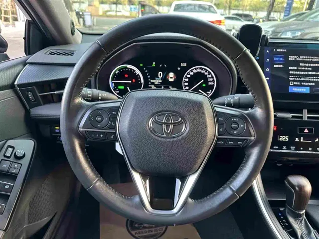 Toyota Avalon — Фото автомобиля 13