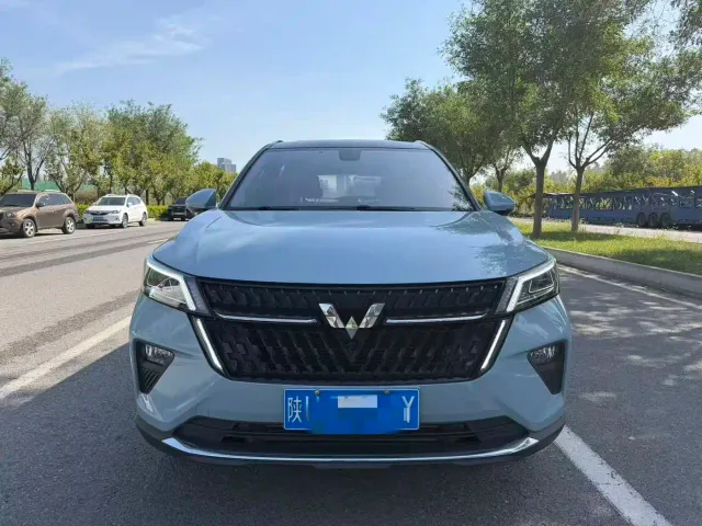 Wuling Asta — Фото автомобиля 2
