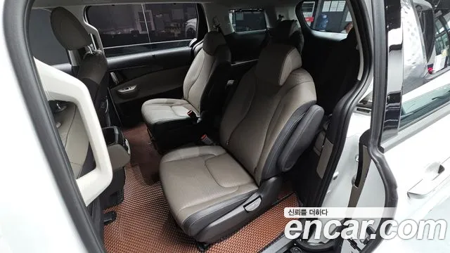 Kia Canival Новый Carnival 4 поколение Дизель 9 мест Signature — Фото автомобиля 12