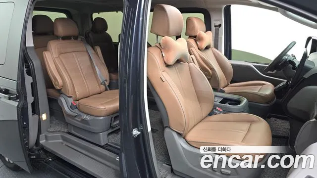 Hyundai Staria Staria 4WD Lounge 9 мест — Фото автомобиля 11