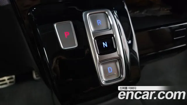 Hyundai Staria Staria 2WD автодом — Фото автомобиля 9