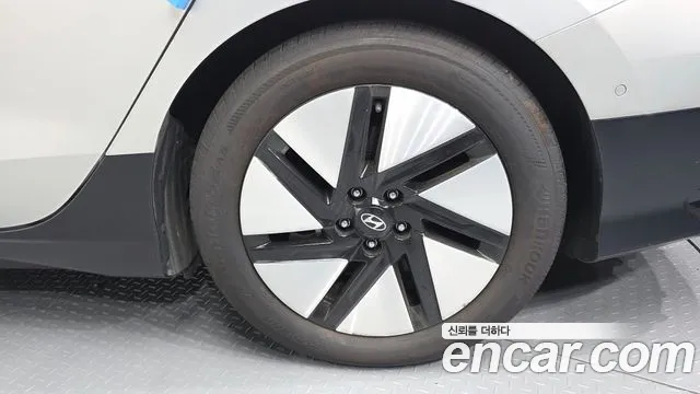 Hyundai Ioniq 6 — Фото автомобиля 6