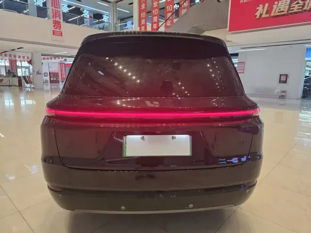 Li Auto L9 — Фото автомобиля 5