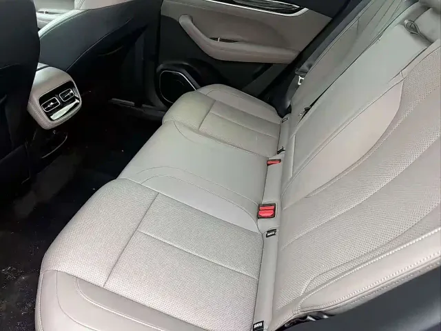 Geely Boyue L — Фото автомобиля 7