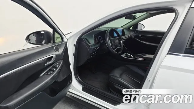 Hyundai Sonata Sonata (DN8) 2.0 LPG(Для проката) — Фото автомобиля 10