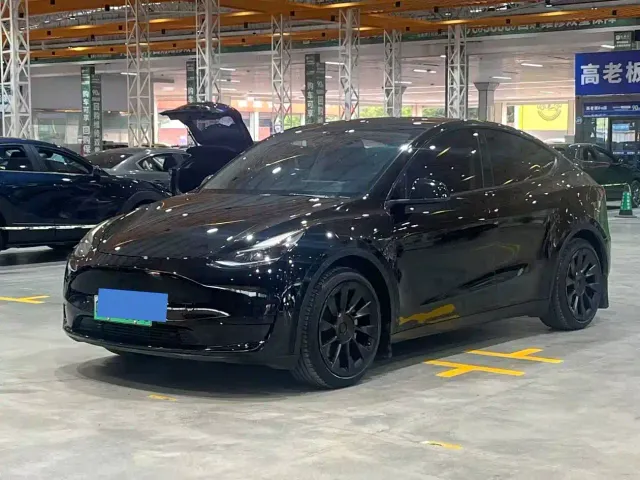 Фотография автомобиля — Tesla Model Y