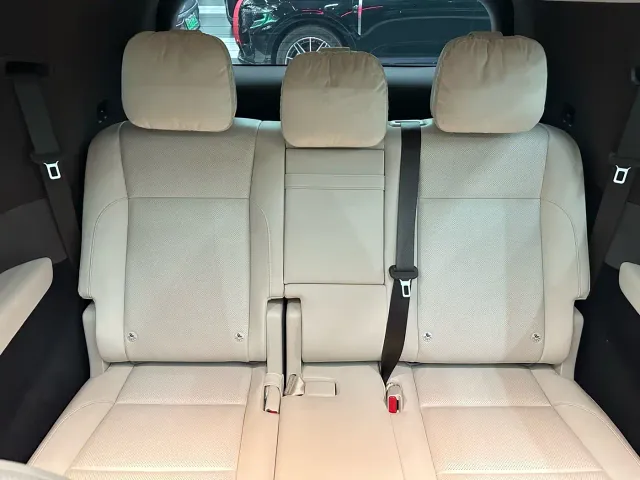 Li Auto MEGA — Фото автомобиля 24