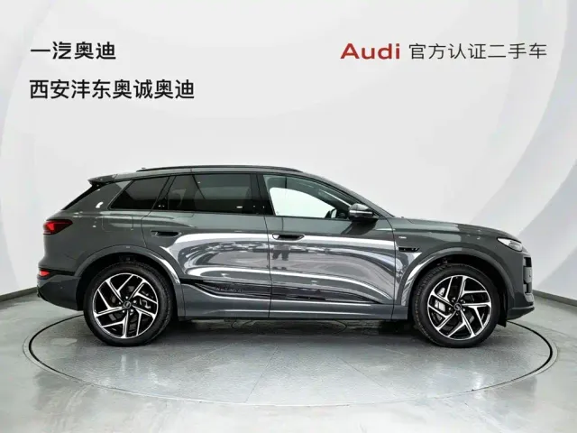 Audi Q6L e-tron — Фото автомобиля 3