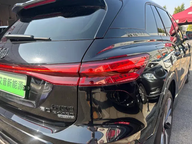 Audi Q5 e-tron — Фото автомобиля 6