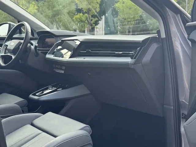 Audi Q5 e-tron — Фото автомобиля 10