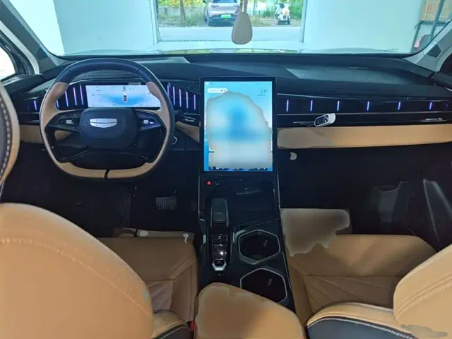 Geely Boyue L — Фото автомобиля 9