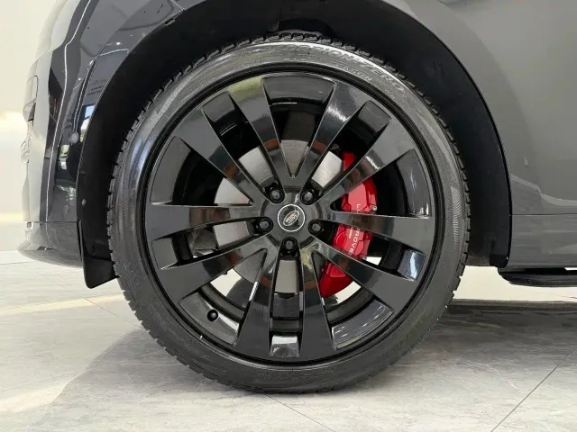 Land Rover Range Rover Sport — Фото автомобиля 4