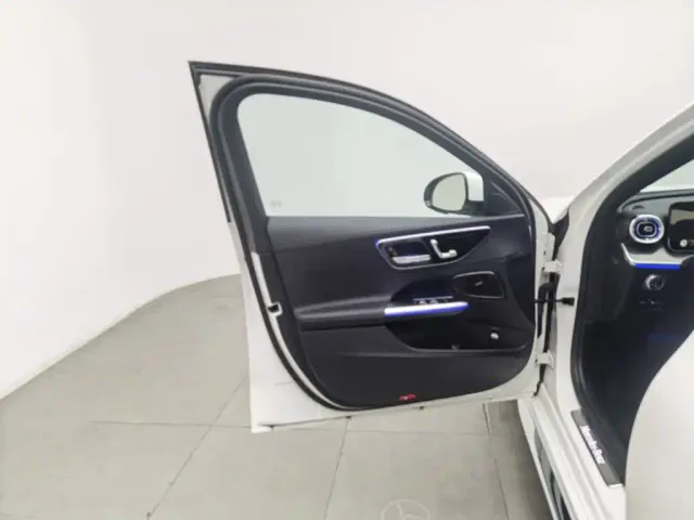 Mercedes-Benz C-Class — Фото автомобиля 8