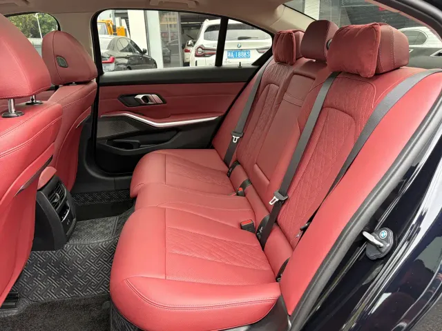 BMW 3 Series — Фото автомобиля 18
