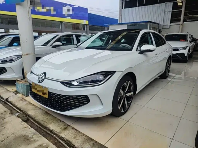 Фотография автомобиля — Volkswagen Lamando