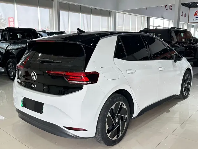 Volkswagen ID.3 — Фото автомобиля 11