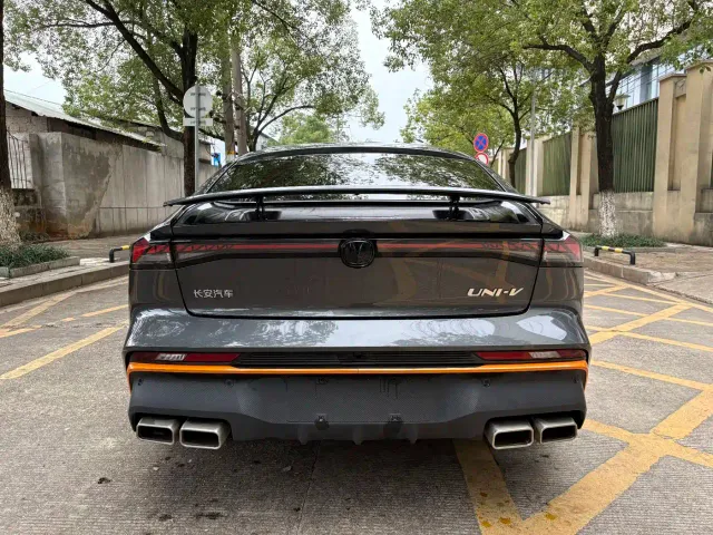 Changan UNI-V — Фото автомобиля 6