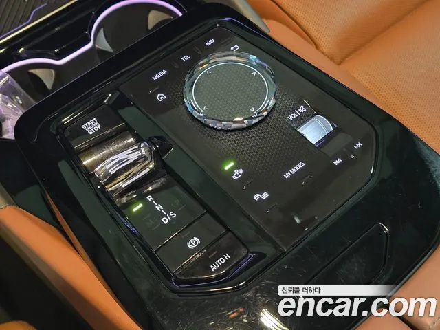 BMW 5 Series G60 — Фото автомобиля 10