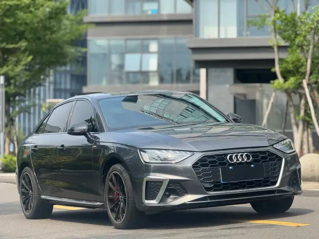 Audi A4L — Фото автомобиля 3