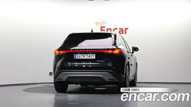 Lexus RX — Фото автомобиля 4