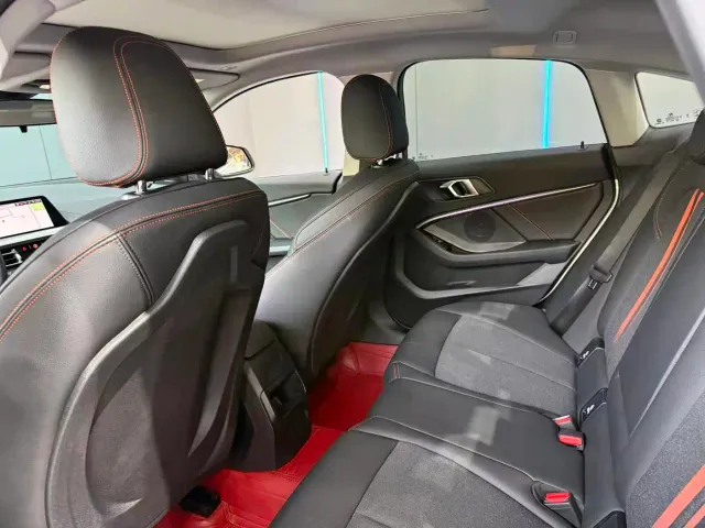 BMW 2 Series — Фото автомобиля 10