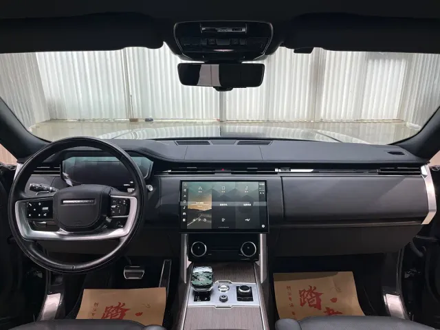 Land Rover Range Rover — Фото автомобиля 14